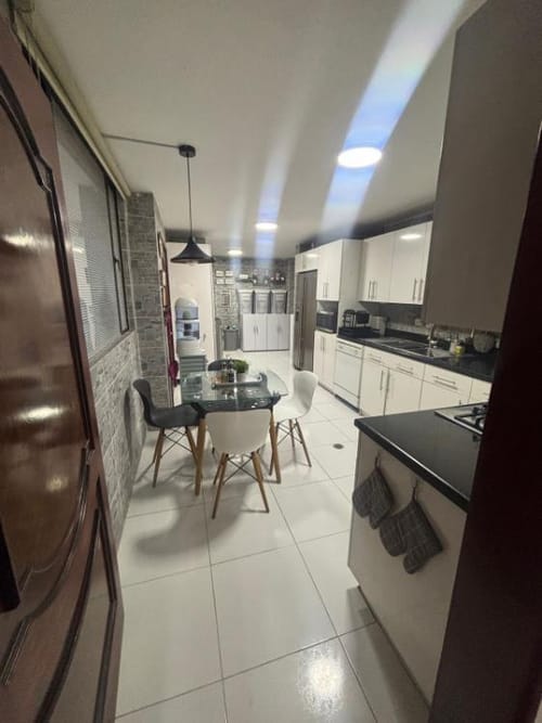 Apartamento de 3 alcobas en venta en Chico Norte, Bogotá, 187 m² · foto 9 de 24