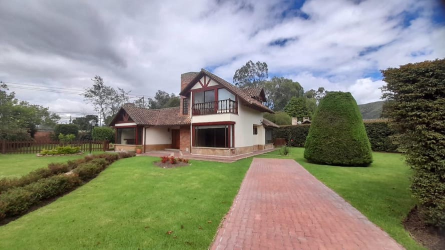 Casa de 3 alcobas en venta en Lagos De Torca, Bogotá, 180 m² · foto 2 de 24