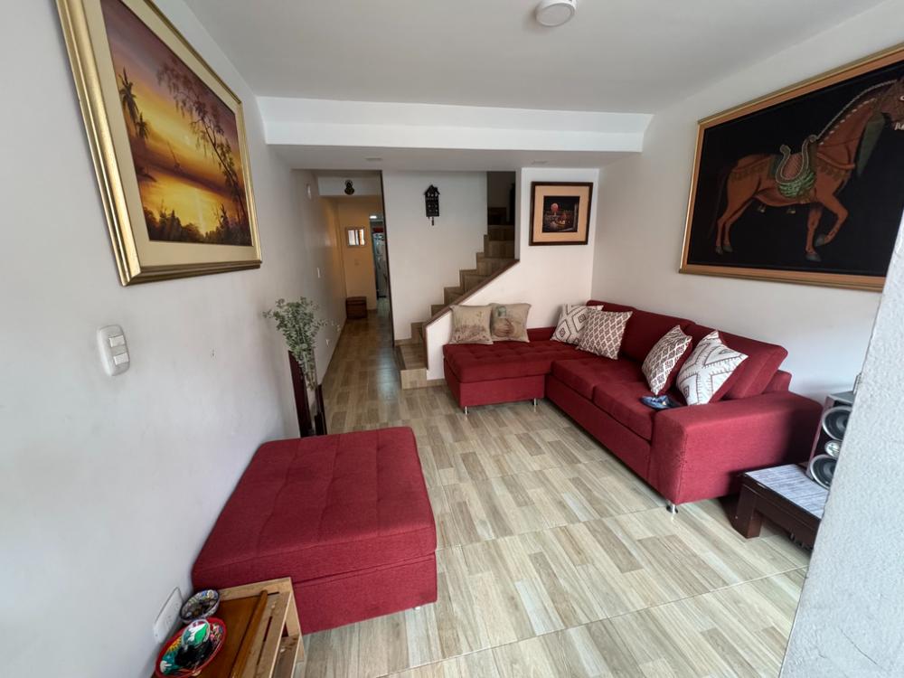 Casa en venta en San Cipriano, Bogotá · foto 2 de 17