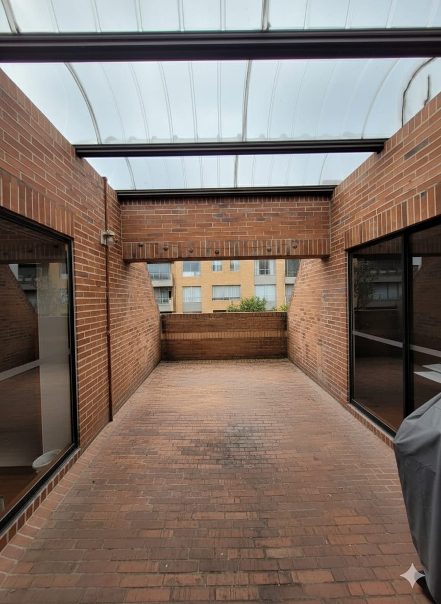 Apartamento en venta en El Chico, Bogotá · foto 3 de 24