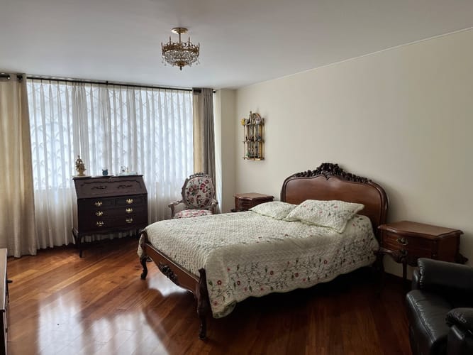Apartamento de 4 alcobas en venta en Chico Norte, Bogotá, 187 m² · foto 8 de 15
