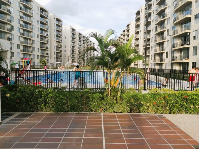 Apartamento de 2 alcobas en venta en Las Palmas, Ricaurte, 53 m² · foto 2 de 16