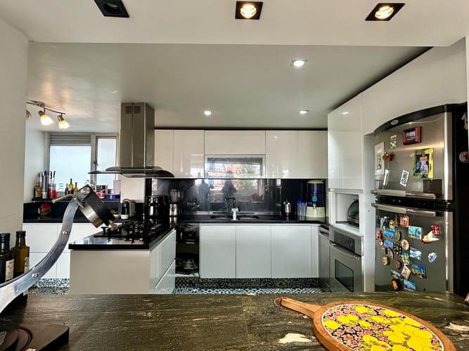 Apartamento en venta en Chico, Bogotá · foto 2 de 16
