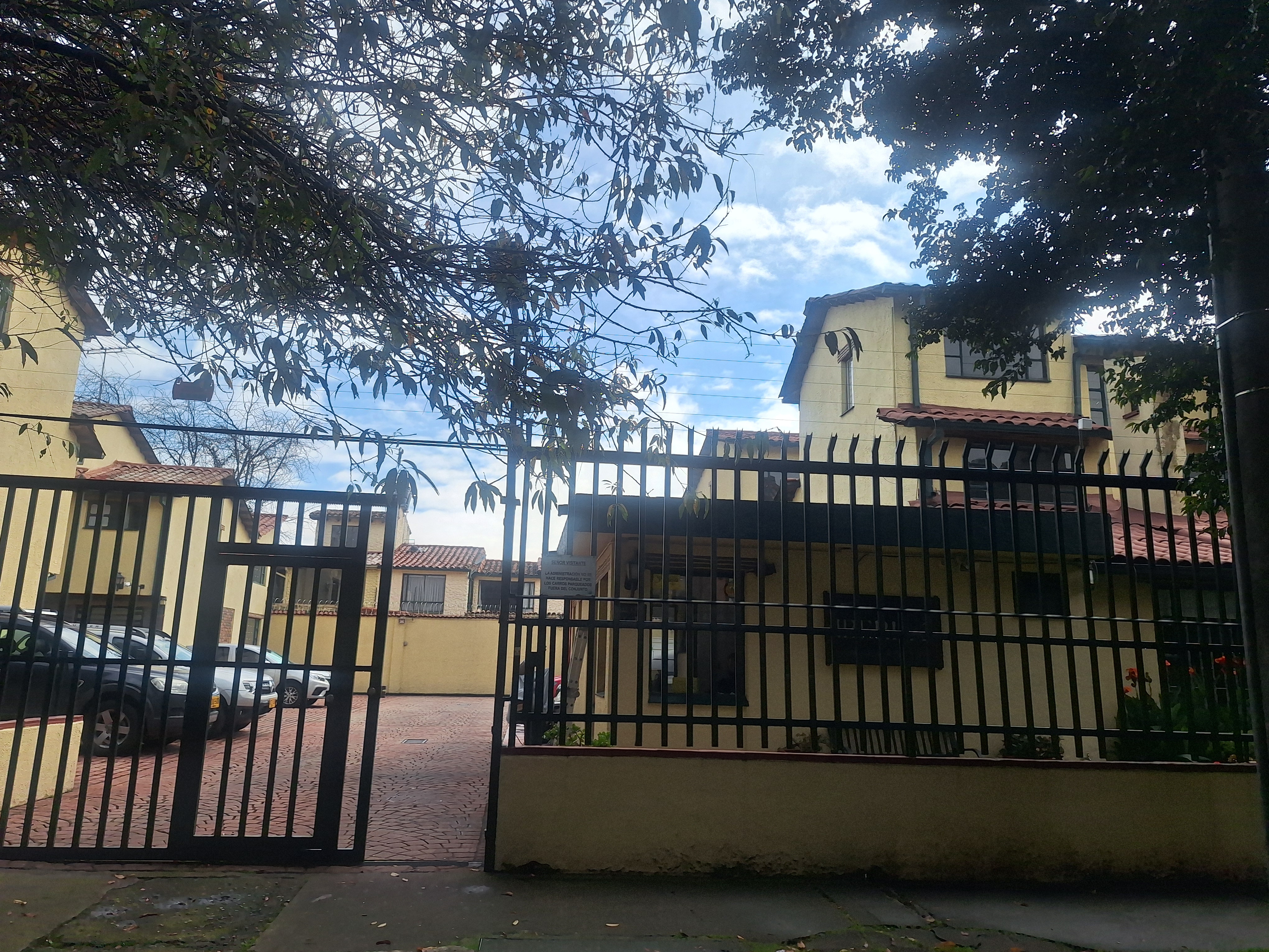 Casa en venta en Colina Campestre, Bogotá · foto 2 de 22