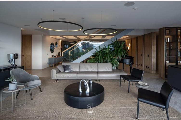 Casa de 6 alcobas en venta en Las Palmas, Medellín, 644 m² · foto 2 de 15
