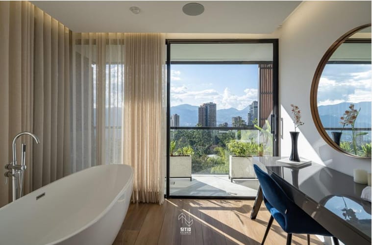 Casa de 6 alcobas en venta en Las Palmas, Medellín, 644 m² · foto 4 de 15
