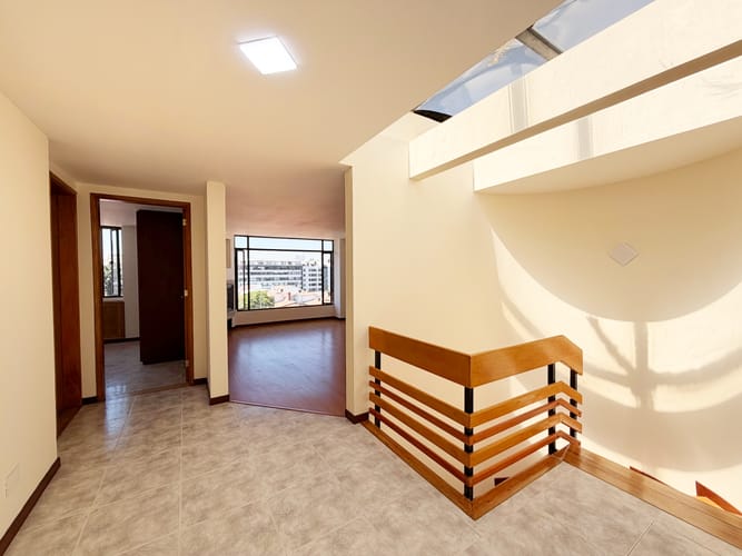 Apartamento de 3 alcobas en venta en Alhambra, Bogotá, 157 m² · foto 4 de 19