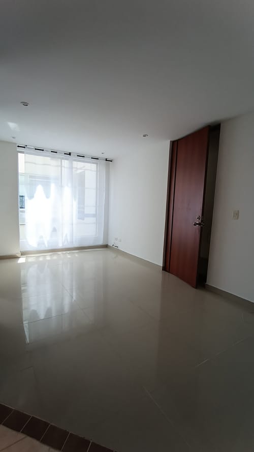 Apartaestudio en venta en Santa Barbara, Bogotá, 31 m² · foto 2 de 15