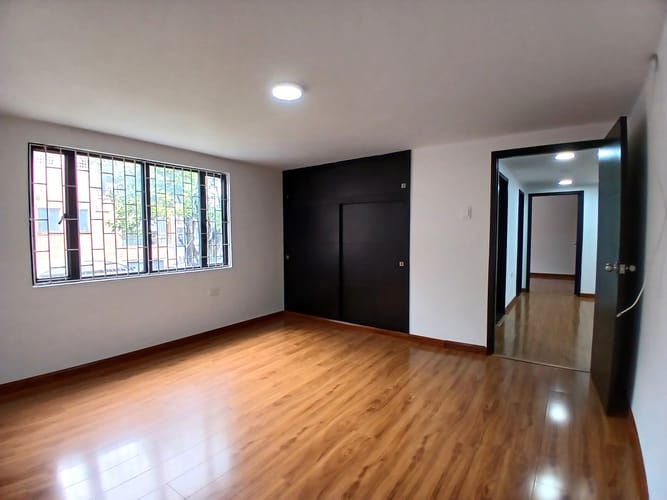 Casa de 4 alcobas en venta en Santa Ana, Bogotá, 330 m² · foto 14 de 18