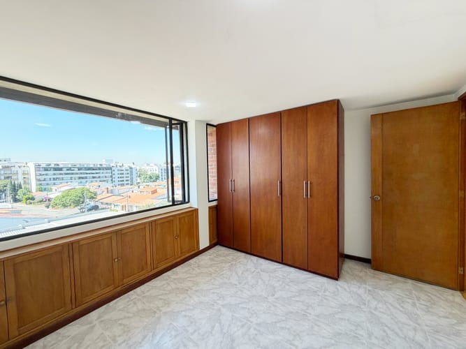 Apartamento de 3 alcobas en venta en Alhambra, Bogotá, 157 m² · foto 11 de 19