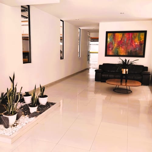 Apartaestudio en venta en Chicó Alto, Bogotá, 66 m² · foto 3 de 24