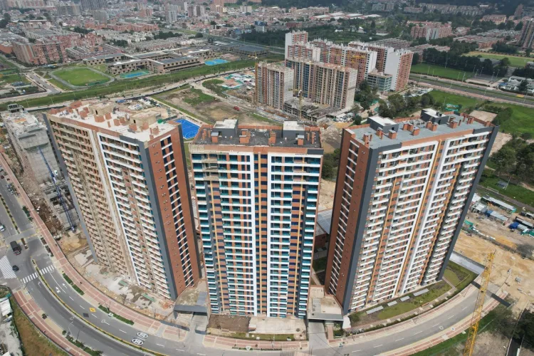 Apartamento de 3 alcobas en venta en Alameda, Bogotá, 80 m² · foto 2 de 24