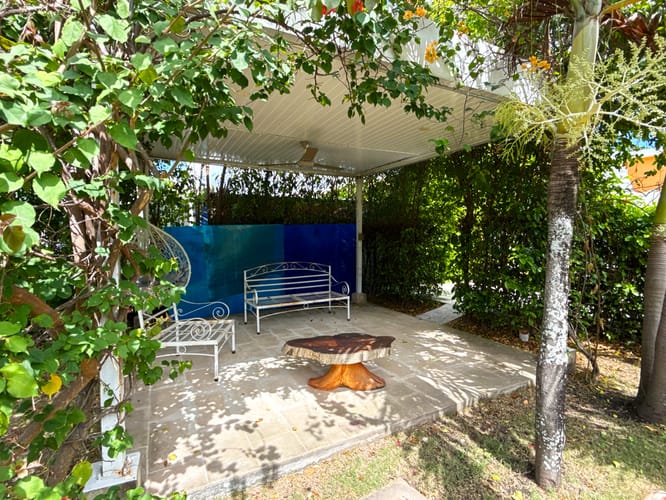 Casa de 5 alcobas en venta en Br. Los Tamarindos, Girardot, 285 m² · foto 23 de 24