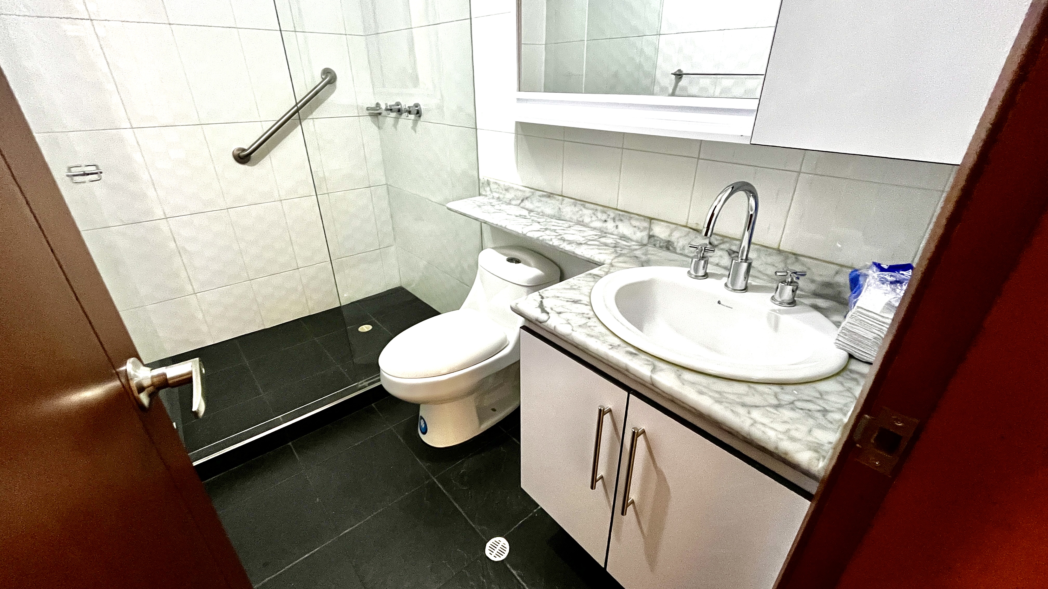 Apartamento en venta en La Carolina, Bogotá · foto 7 de 23