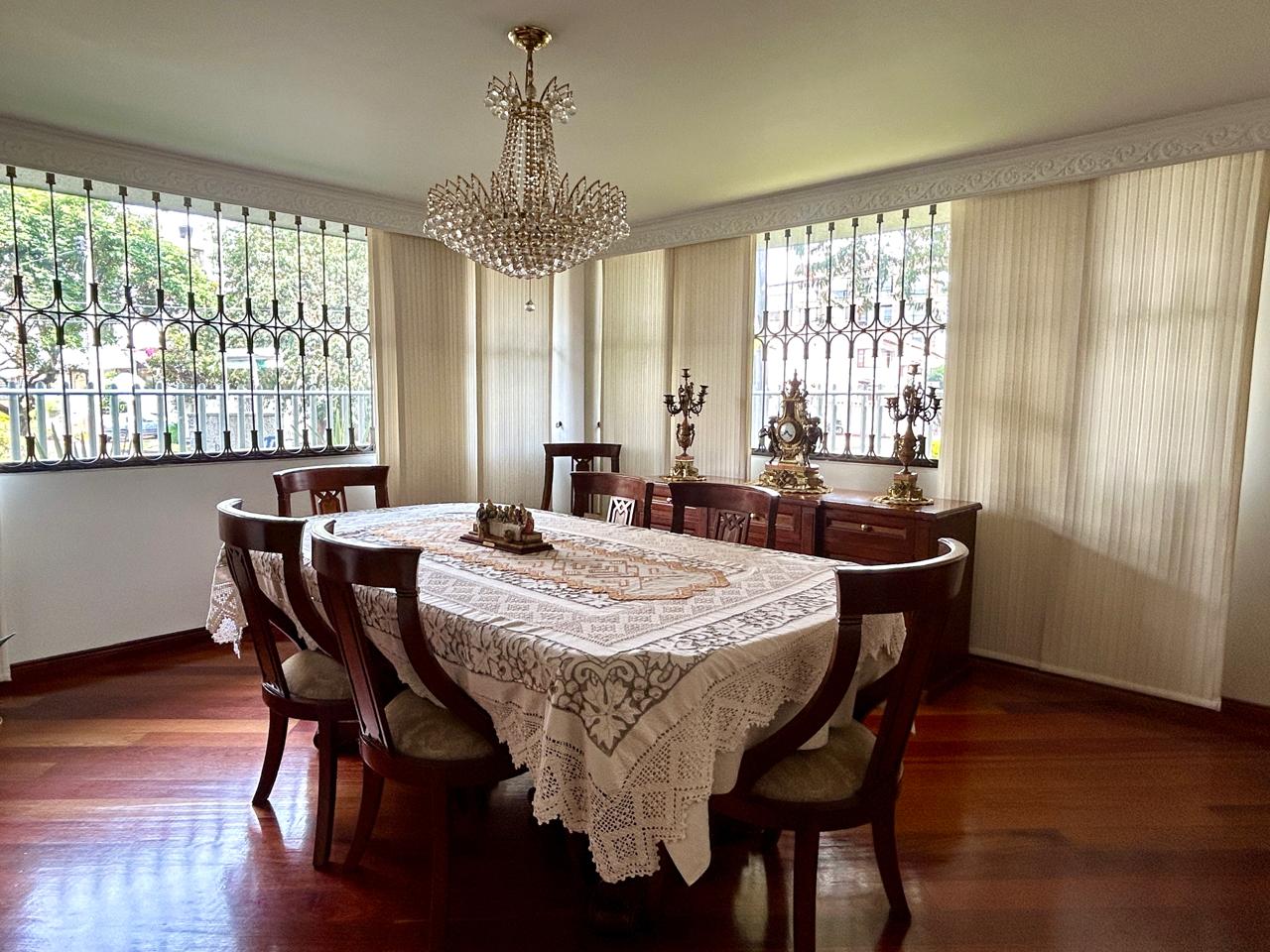 Apartamento en venta en Chicó Alto, Bogotá · foto 2 de 19