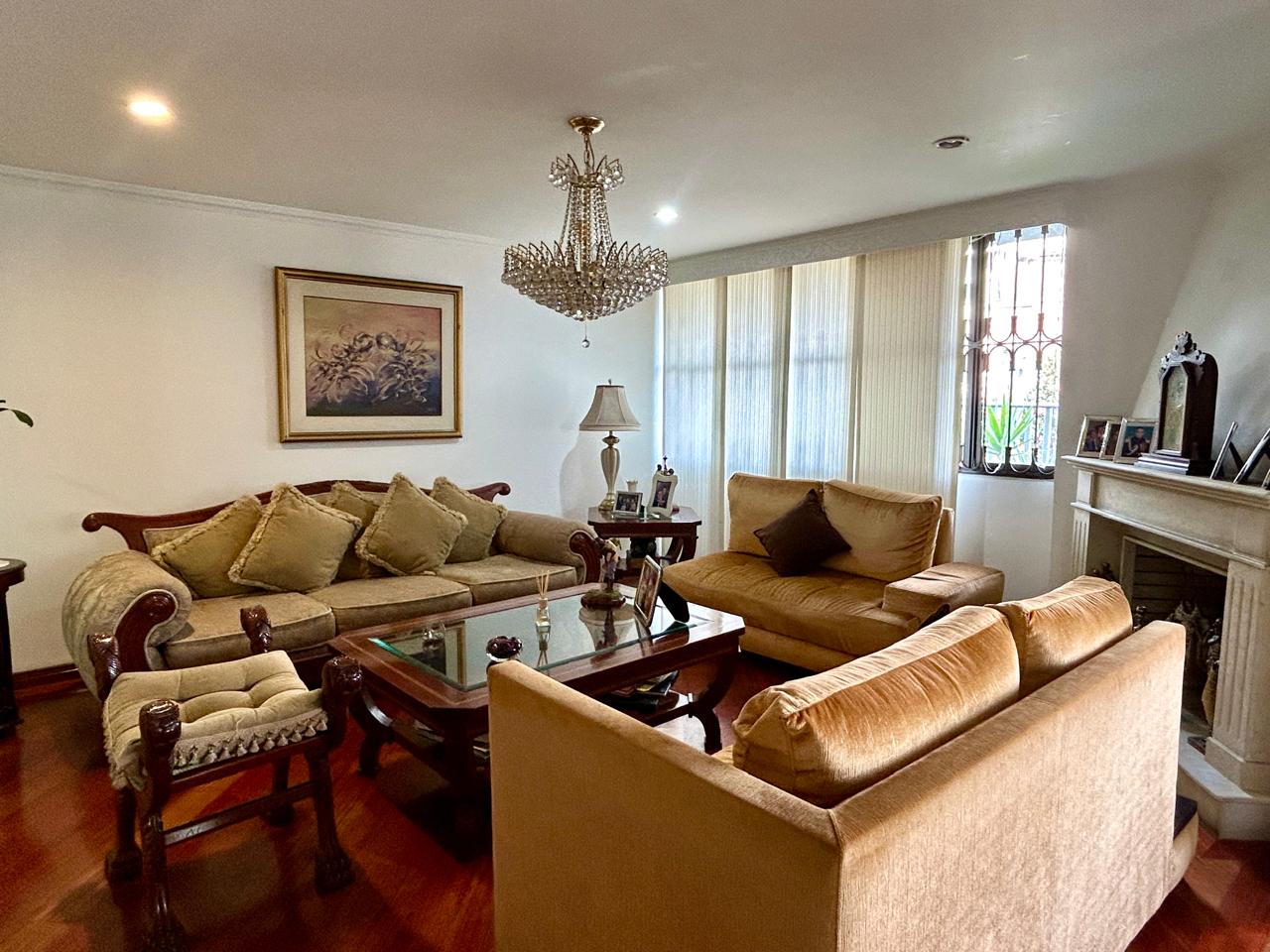 Apartamento en venta en Chicó Alto, Bogotá · foto 3 de 19