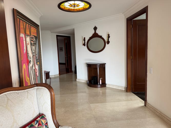 Apartamento de 3 alcobas en venta en Chicó Alto, Bogotá, 226 m² · foto 4 de 22