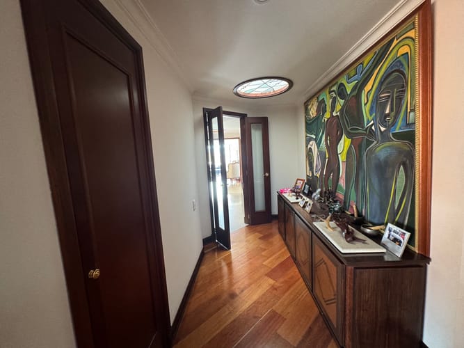 Apartamento de 3 alcobas en venta en Chicó Alto, Bogotá, 226 m² · foto 9 de 22
