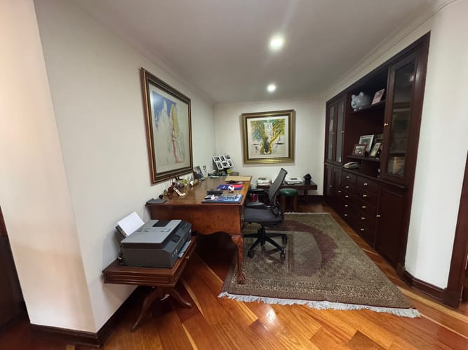 Apartamento de 3 alcobas en venta en Chicó Alto, Bogotá, 226 m² · foto 10 de 22