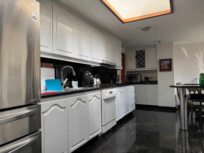 Apartamento de 3 alcobas en venta en Chicó Alto, Bogotá, 226 m² · foto 16 de 22