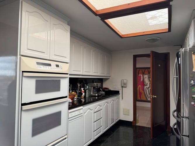 Apartamento de 3 alcobas en venta en Chicó Alto, Bogotá, 226 m² · foto 18 de 22