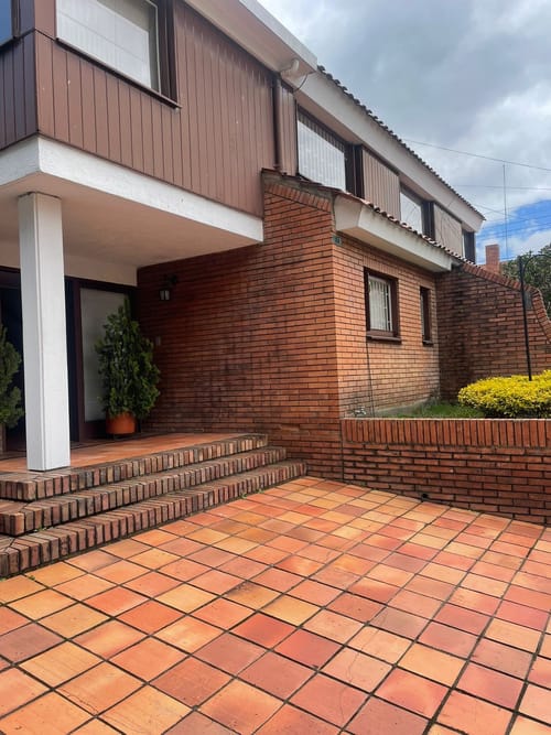 Casa de 4 alcobas en venta en Santa Ana, Bogotá, 212 m² · foto 2 de 20