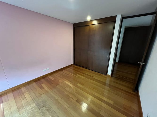 Apartamento de 4 alcobas en venta en La Calleja, Bogotá, 254 m² · foto 3 de 24