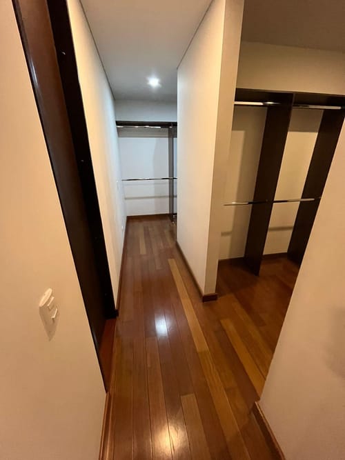 Apartamento de 4 alcobas en venta en La Calleja, Bogotá, 254 m² · foto 7 de 24