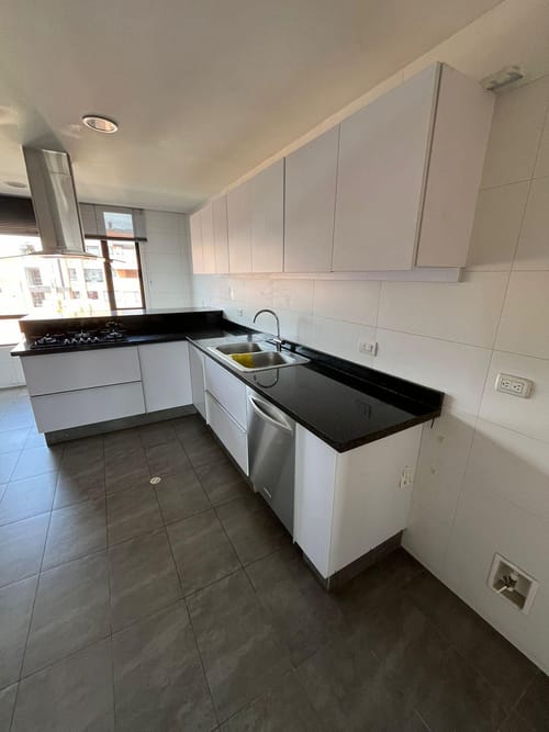 Apartamento de 4 alcobas en venta en La Calleja, Bogotá, 254 m² · foto 19 de 24