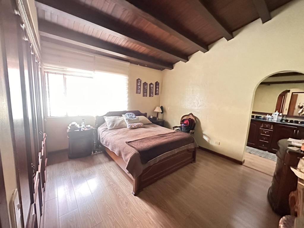 Casa en venta en Chicó Navarra, Bogotá · foto 15 de 24