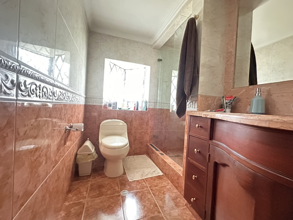Casa en venta en Chicó Navarra, Bogotá · foto 19 de 24