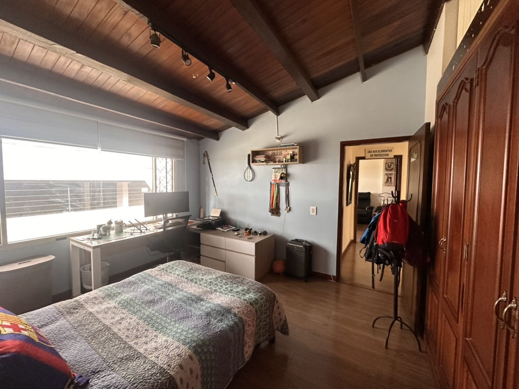 Casa en venta en Chicó Navarra, Bogotá · foto 21 de 24