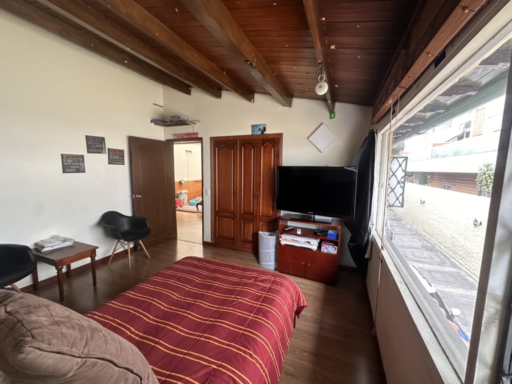 Casa en venta en Chicó Navarra, Bogotá · foto 23 de 24