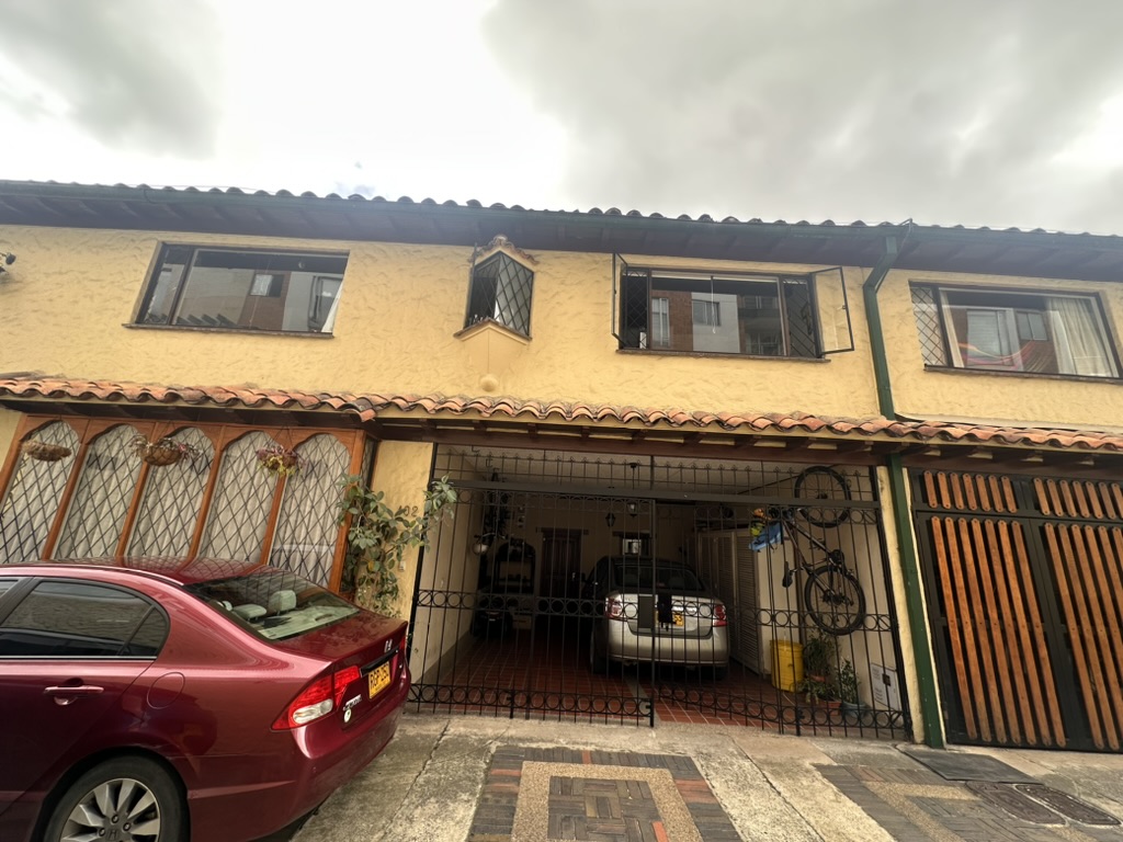 Casa en venta en Chicó Navarra, Bogotá · foto 24 de 24