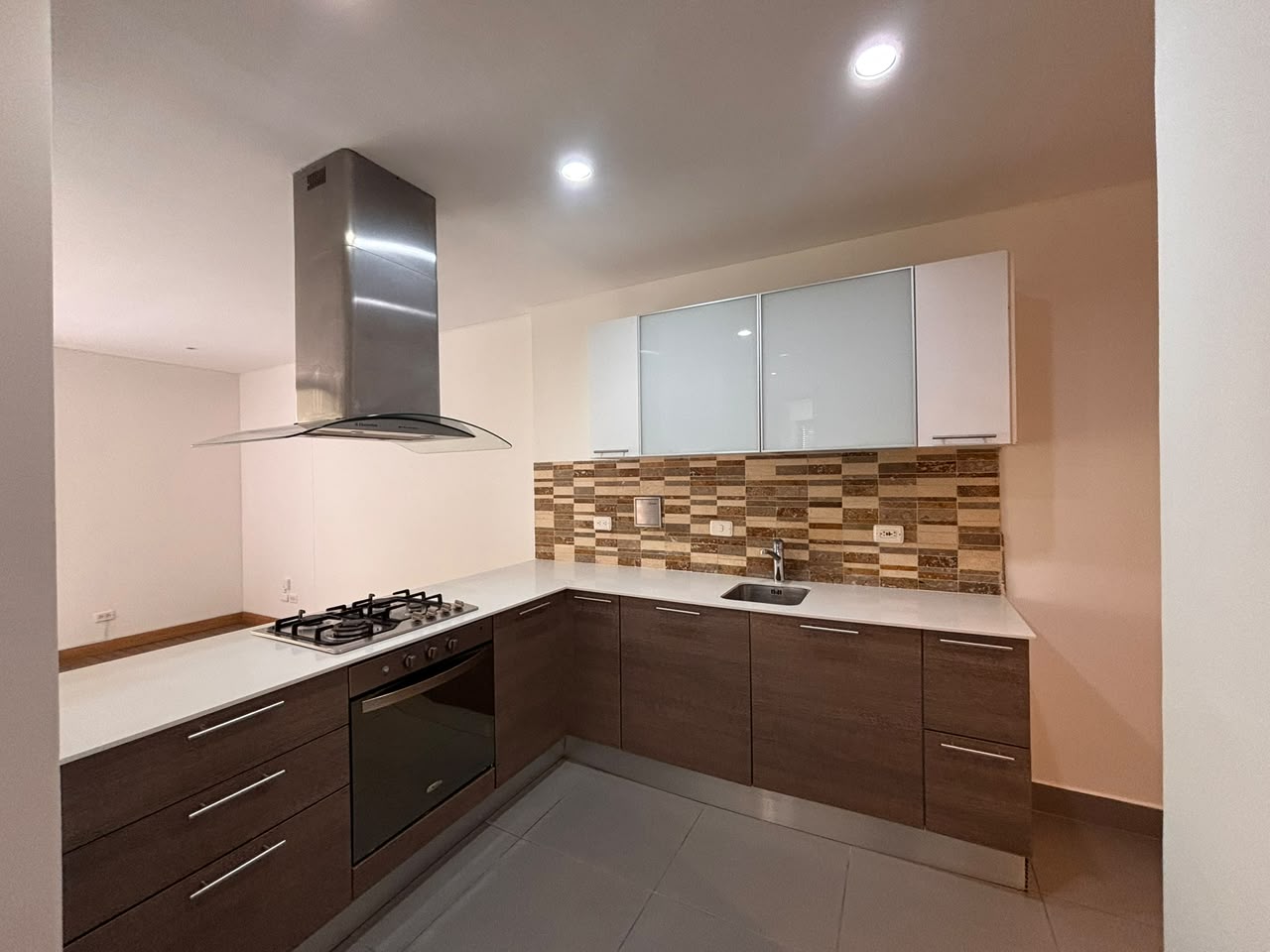 Apartamento en venta en Los Rosales, Bogotá · foto 5 de 24