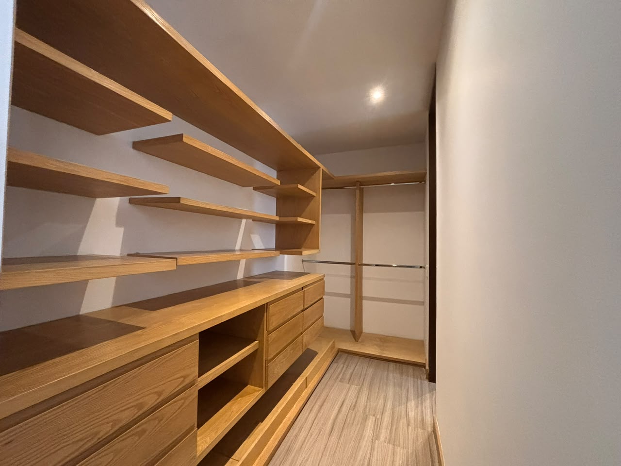 Apartamento en venta en Los Rosales, Bogotá · foto 9 de 24