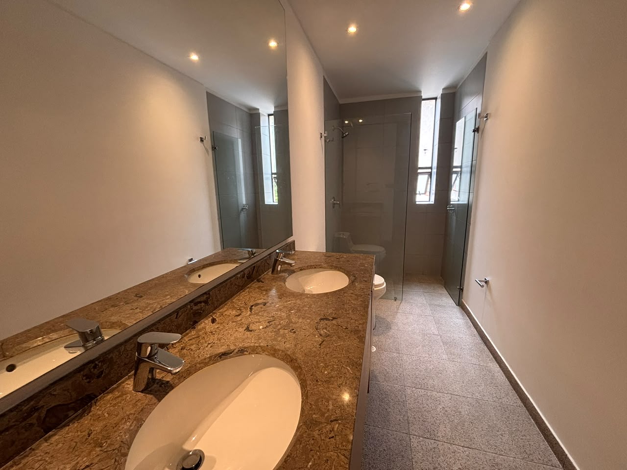 Apartamento en venta en Los Rosales, Bogotá · foto 18 de 24