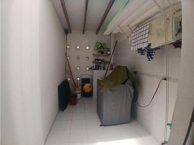 Casa de 4 alcobas en venta en Ricaurte, 450 m² · foto 8 de 24