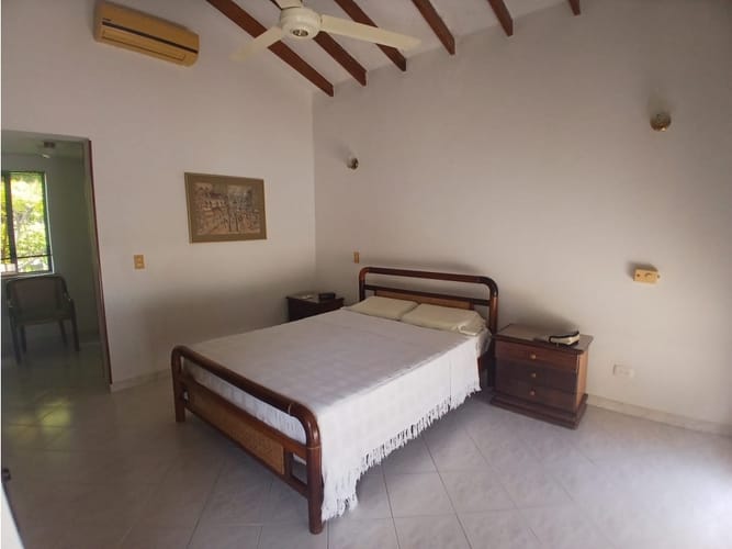 Casa de 4 alcobas en venta en Ricaurte, 450 m² · foto 23 de 24