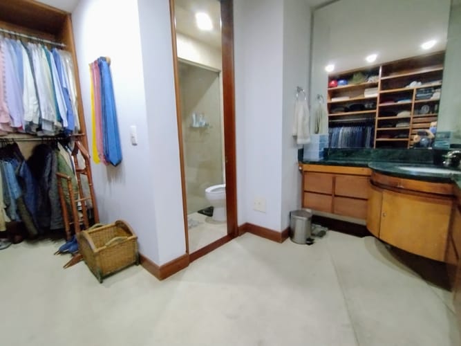 Apartamento de 3 alcobas en venta en Chapinero, Bogotá, 211 m² · foto 21 de 24