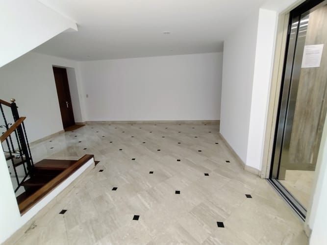 Apartamento de 3 alcobas en venta en Chapinero, Bogotá, 211 m² · foto 23 de 24