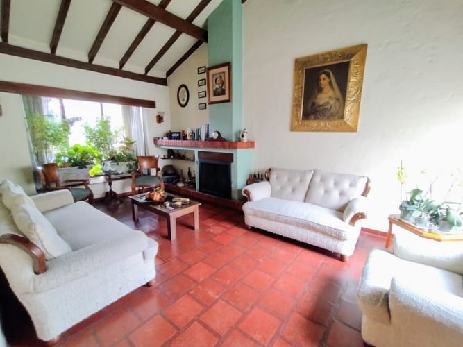 Casa en venta en Santa Barbara, Bogotá · foto 2 de 23