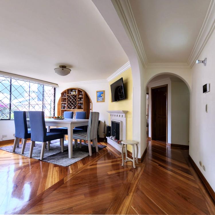 Apartamento en venta en Chicó Alto, Bogotá · foto 2 de 24