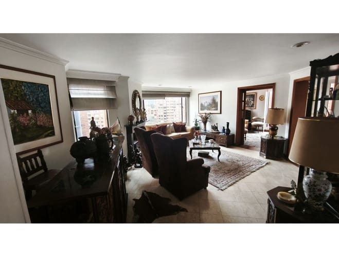 Apartamento de 3 alcobas en venta en La Calleja, Bogotá, 157 m² · foto 2 de 21