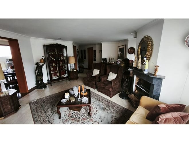 Apartamento de 3 alcobas en venta en La Calleja, Bogotá, 157 m² · foto 4 de 21