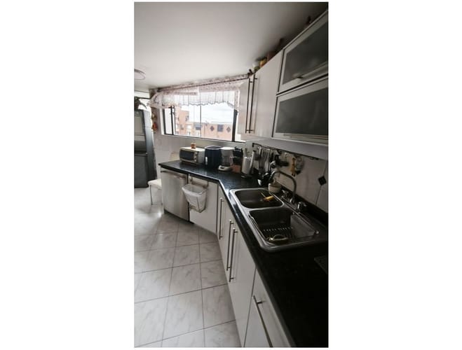 Apartamento de 3 alcobas en venta en La Calleja, Bogotá, 157 m² · foto 9 de 21