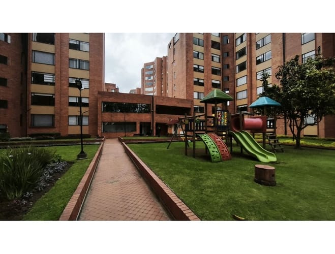 Apartamento de 3 alcobas en venta en La Calleja, Bogotá, 157 m² · foto 18 de 21
