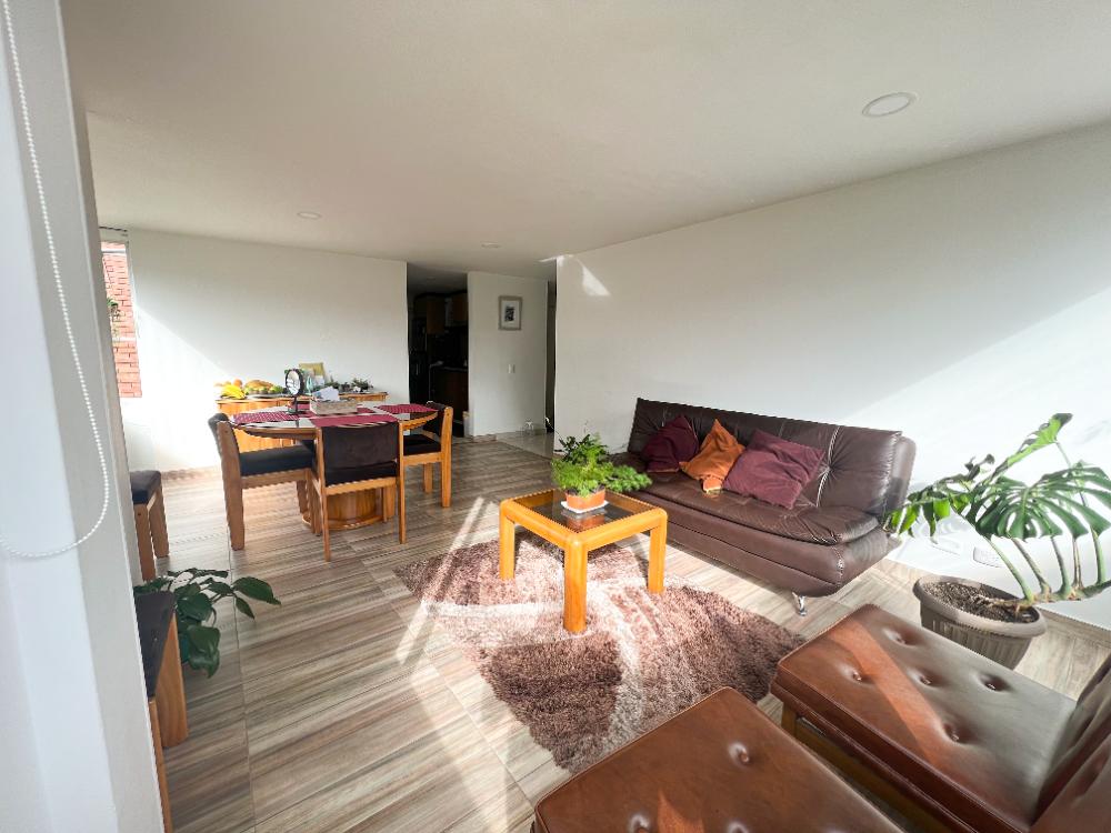 Apartamento en venta en La Floresta, Bogotá · foto 8 de 23