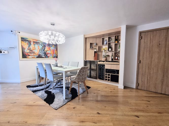 Apartamento de 3 alcobas en venta en Chico Norte, Bogotá, 131 m² · foto 5 de 24