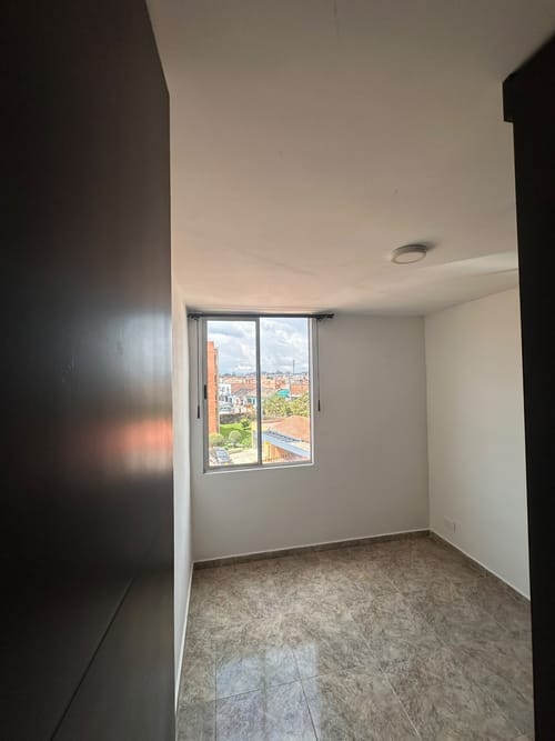 Apartamento de 3 alcobas en arriendo en San Francisco, Madrid, 55 m² · foto 6 de 16